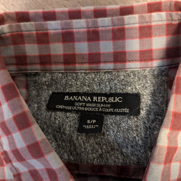 Men's Banana Republic Red Checkered Button-Up - Picture 5 of 8